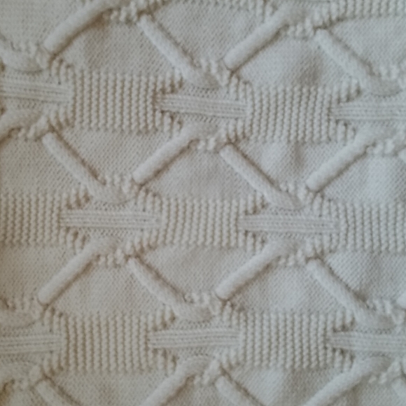 CLUB MONACO Cropped Turtleneck - Picture 2 of 4